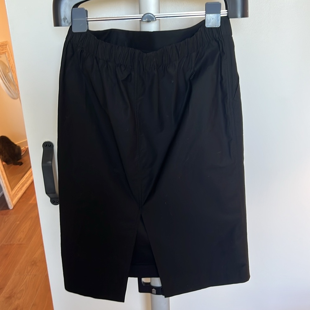 Banana Republic Black Stretch Long Skirt With Front Pockets - Picture 3 of 4